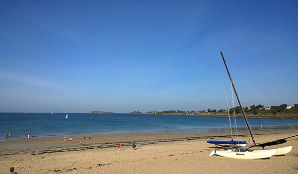 Camping Lancieux Sur La Côte Demeraude Dans Les Côtes Darmor